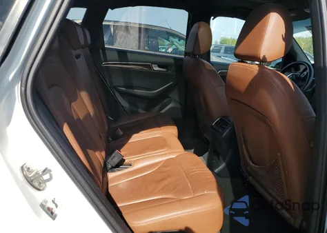 2010 Audi Q5 Premium z USA, uszkodzony, nr VIN WA1CKAFP9AA105627